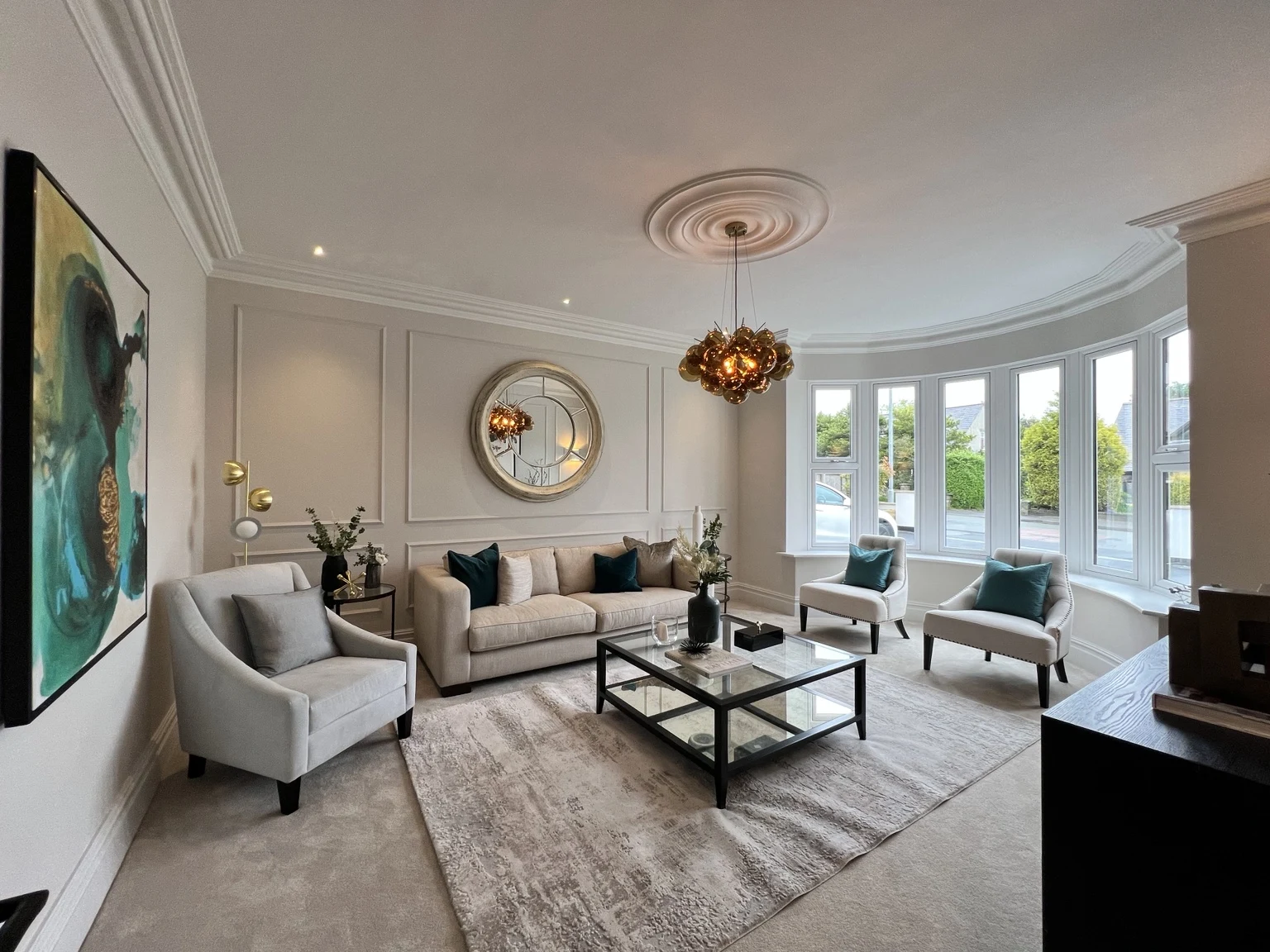 Longsight Road · Bay-window lounge